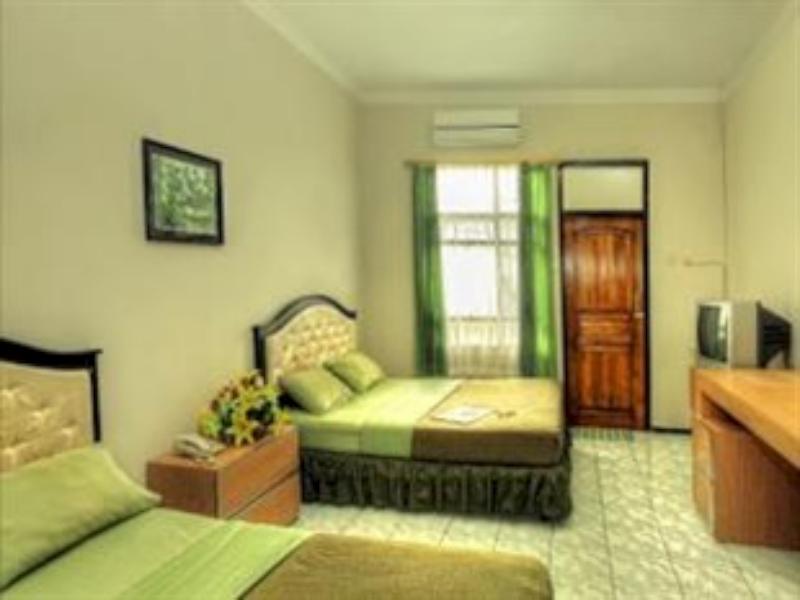 Hotel Galuh Anindita Yogyakarta Exterior photo