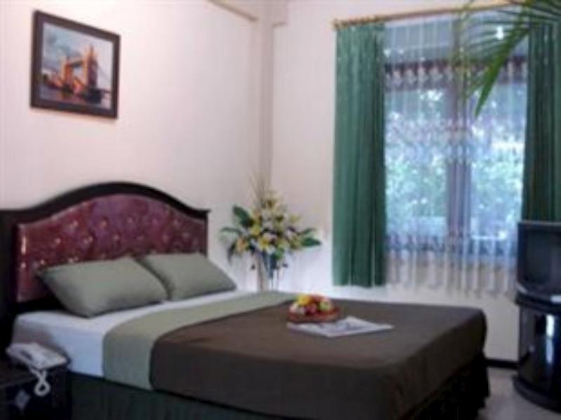 Hotel Galuh Anindita Yogyakarta Exterior photo